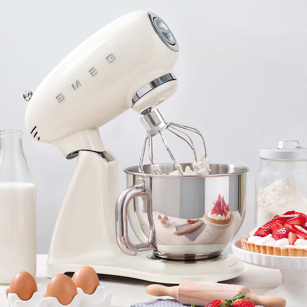 Smeg 50's Style Køkkenmaskine SMF03CREU Creme